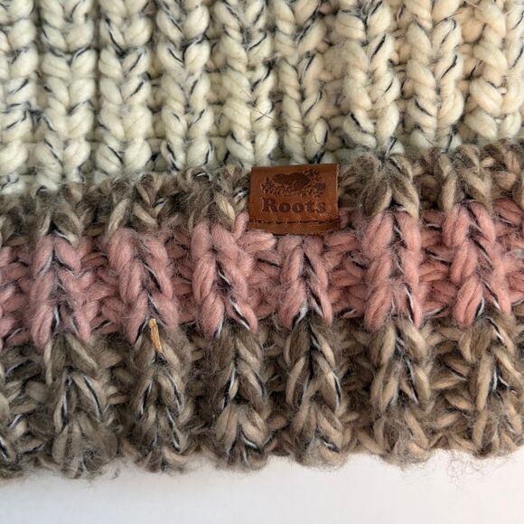 Roots Chunky Cabin Toque Hat - Picture 5 of 5